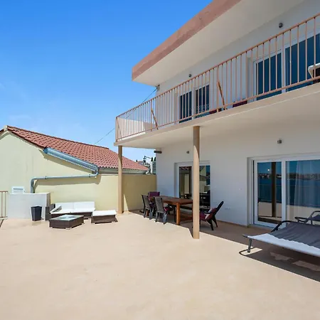 Appartement 1 Bedroom Lovely In *