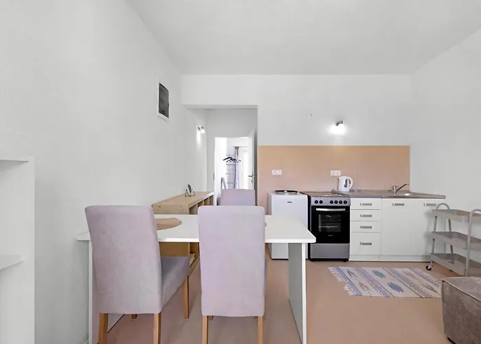1 Bedroom Lovely In Appartement Brodarica (Sibenik-Knin)