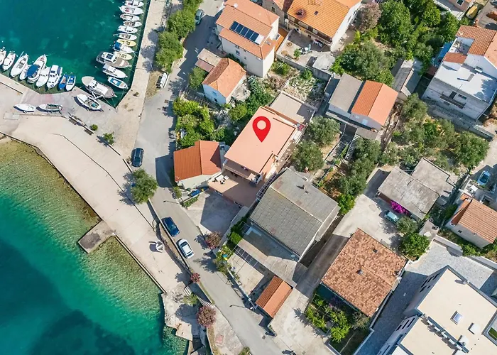 1 Bedroom Lovely In Appartement *